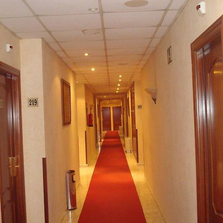 Roma Aurea Hotel ตาลาเวรา เดลา เรย์นา ภายนอก รูปภาพ