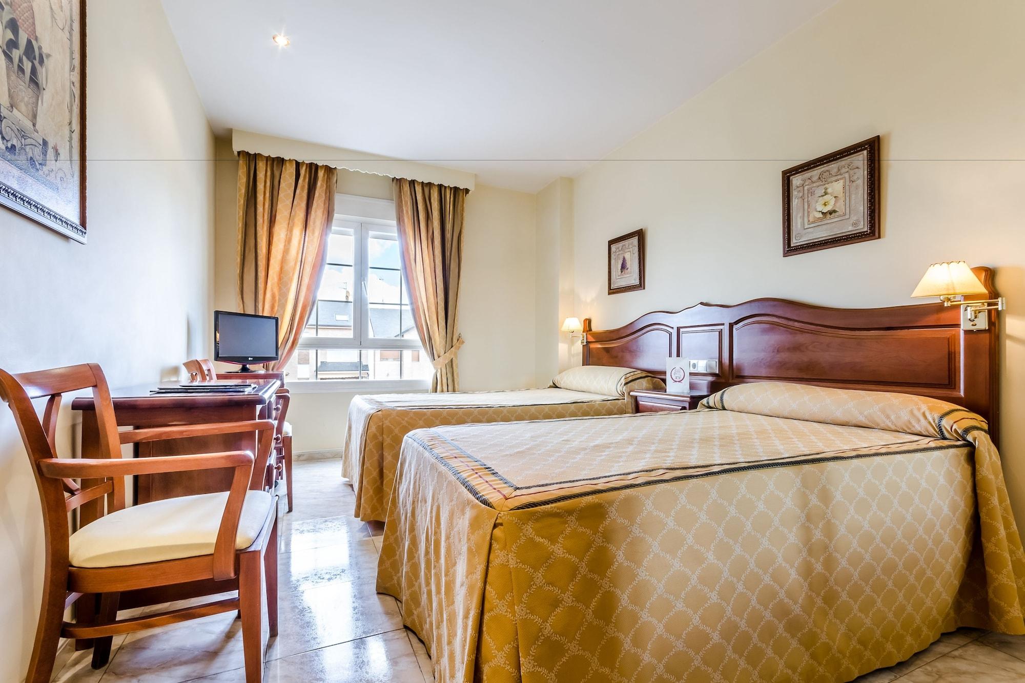 Roma Aurea Hotel ตาลาเวรา เดลา เรย์นา ภายนอก รูปภาพ