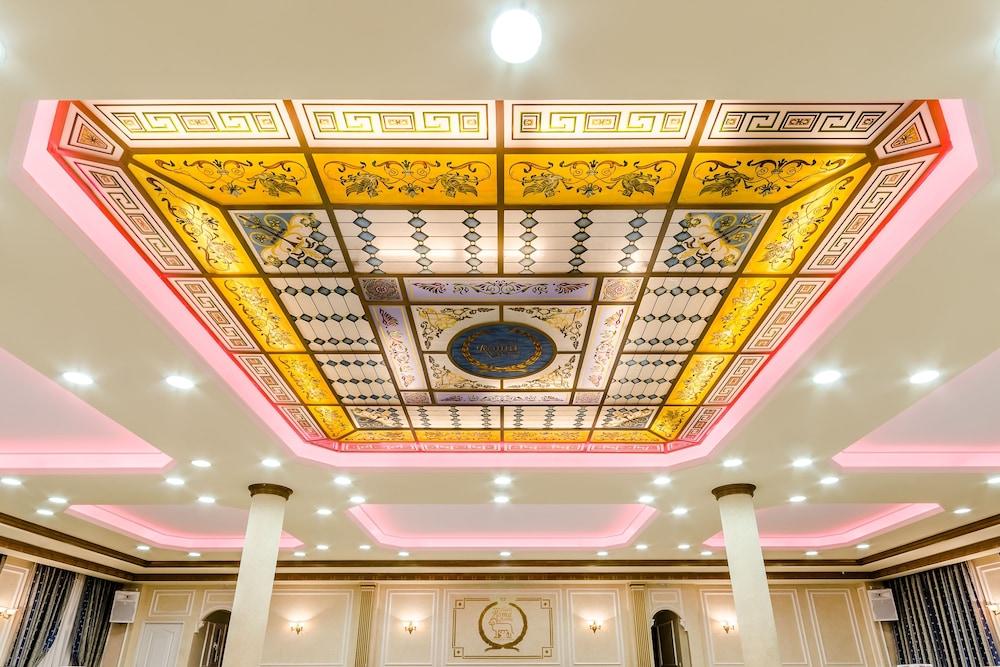 Roma Aurea Hotel ตาลาเวรา เดลา เรย์นา ภายนอก รูปภาพ