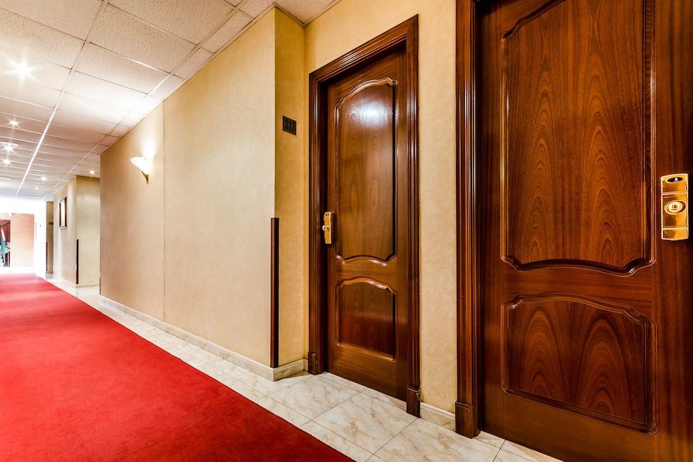 Roma Aurea Hotel ตาลาเวรา เดลา เรย์นา ภายนอก รูปภาพ