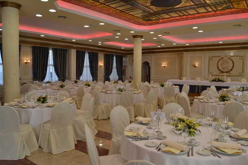 Roma Aurea Hotel ตาลาเวรา เดลา เรย์นา ภายนอก รูปภาพ