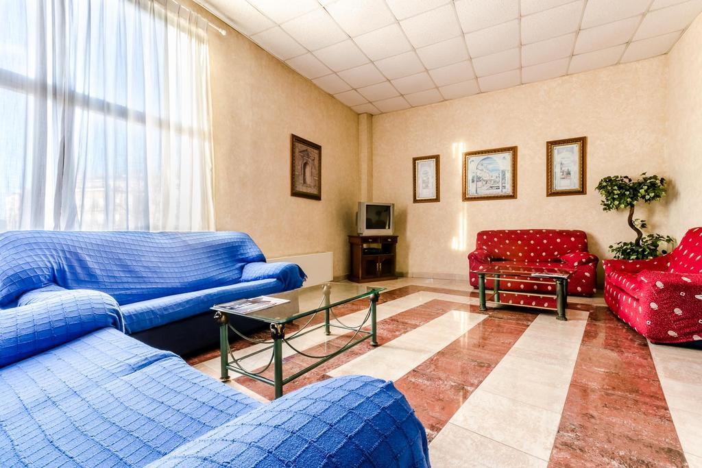 Roma Aurea Hotel ตาลาเวรา เดลา เรย์นา ภายนอก รูปภาพ